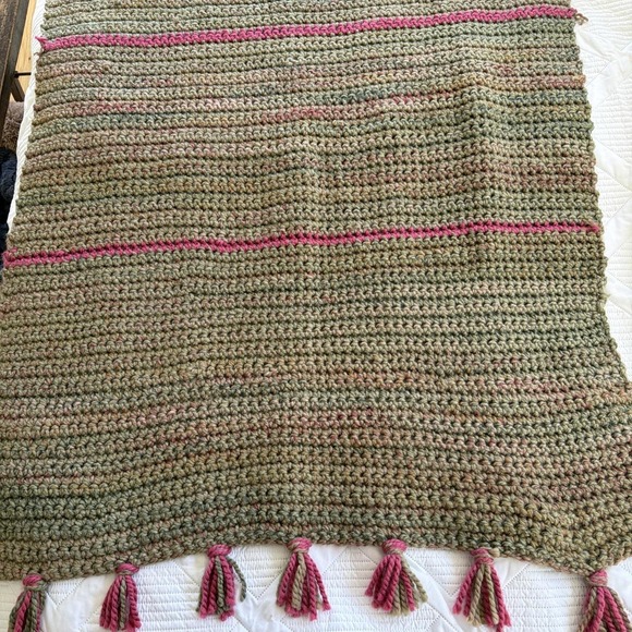 Cranberry Other - Have‎ Crochet Green/cranberry Throw Blanket 40in X 50in GWB004